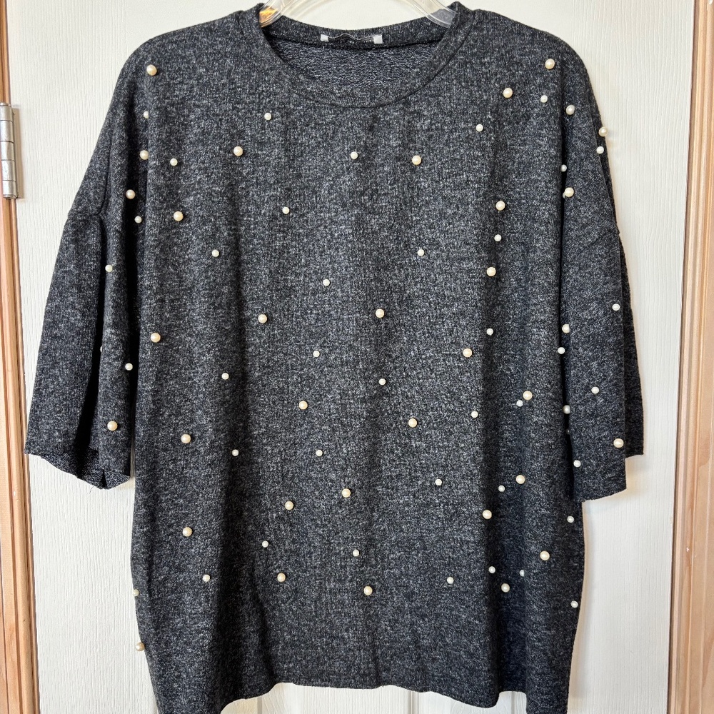 Zara Trafaluc Autumn-Winter 17-18 Fleece sweater beaded front , size 5 US
